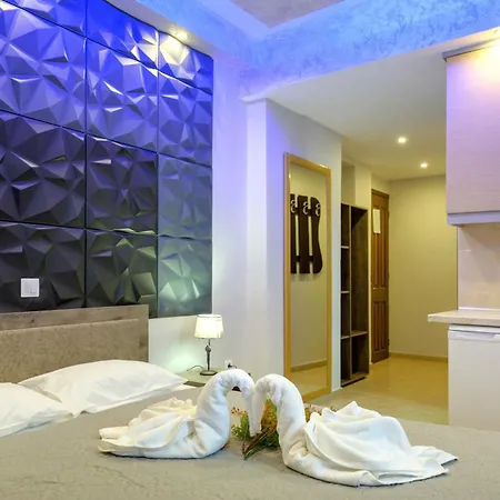 מלון דירות Copa Cabbana 3*